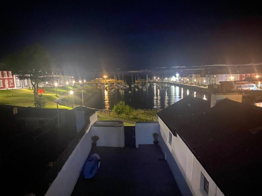 Aberaeron Island House - Panoramic Harbour Views Villa ภายนอก รูปภาพ